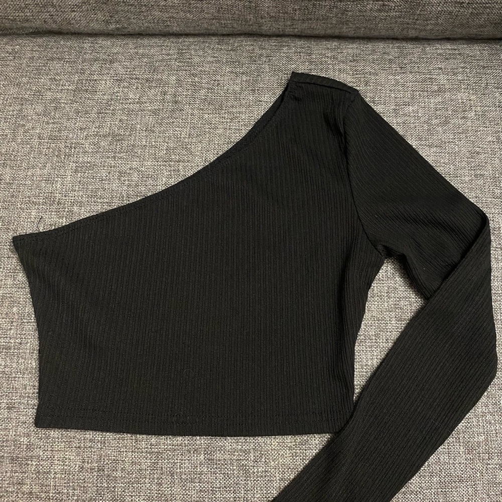 SHEIN Black One-Shoulder Top